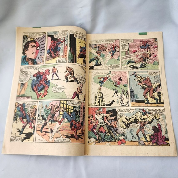 Marvel Amazing Spider-Man Comic Book Issue #221 October 1981 Crisis on Campus - Picture 5 of 7